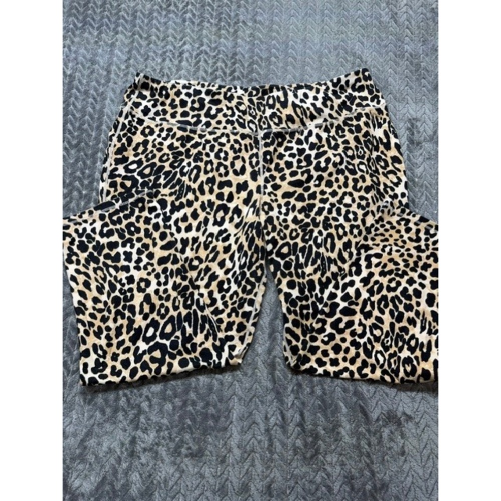 Active Women Plus Size Leopard Print Cropped Leggings Tan Black 26/28W 0649